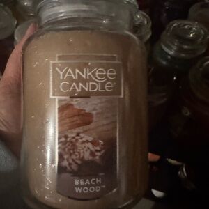 Yankee Candle Beach Wood - Earthy Brown